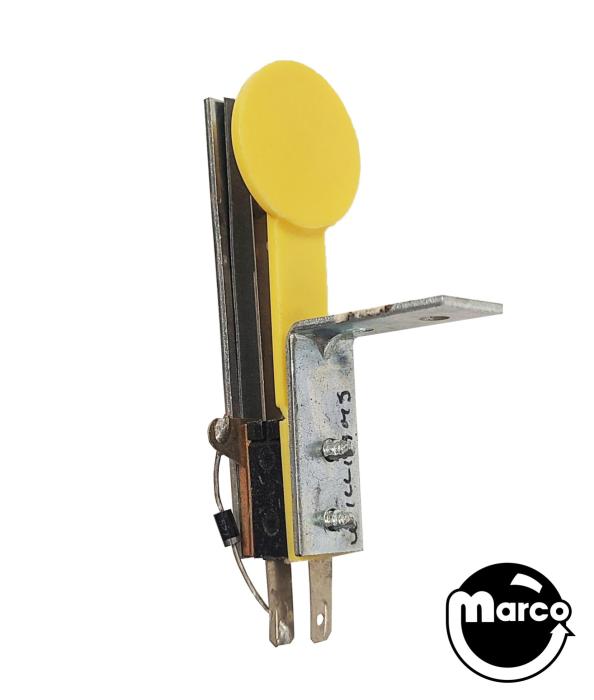 ASE291121 Target switch Bally round yellow